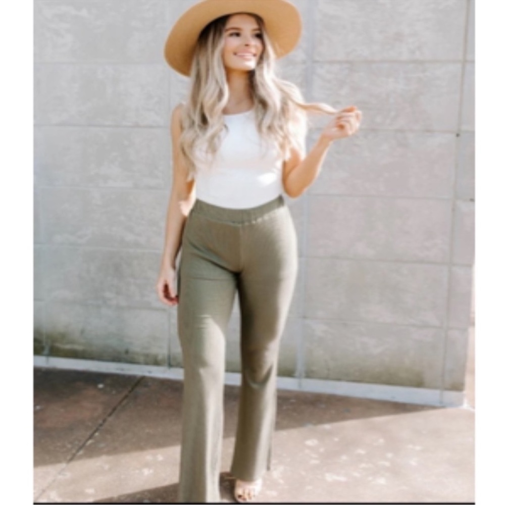 Kittenish Green Ribbed Pants